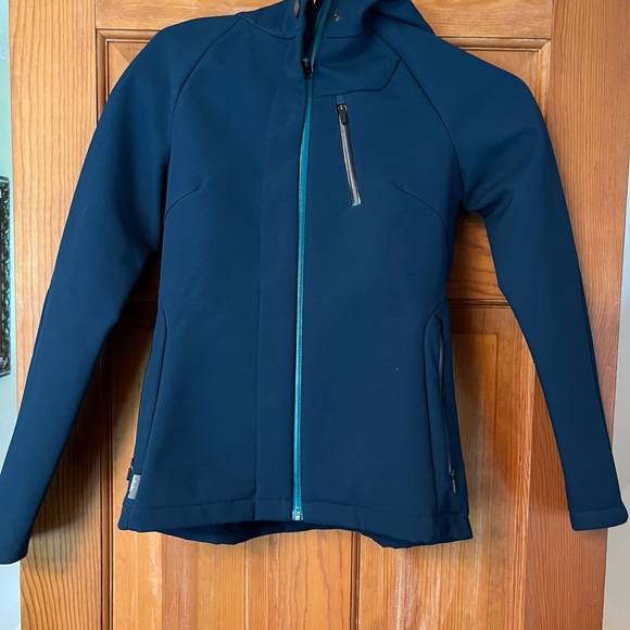 Icebreaker women’s waterproof jacket - Picture 2 of 9